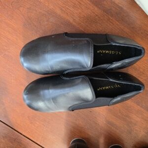 Weissman Women's Black Tap Shoes